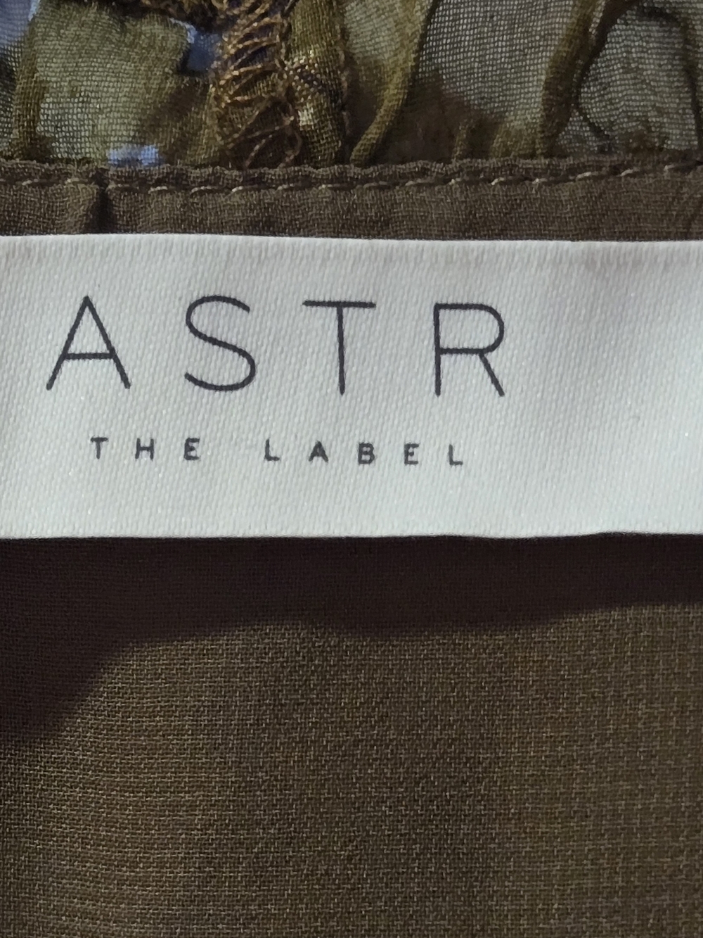 ASTR The Label Olive Floral Smocked-Waist V-Neck Blouse, Size Large - Picture 3 of 6